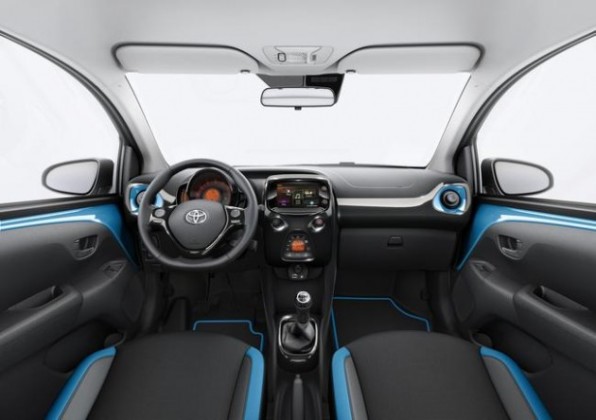 2015 Toyota Aygo X-Cite INTERIOR
