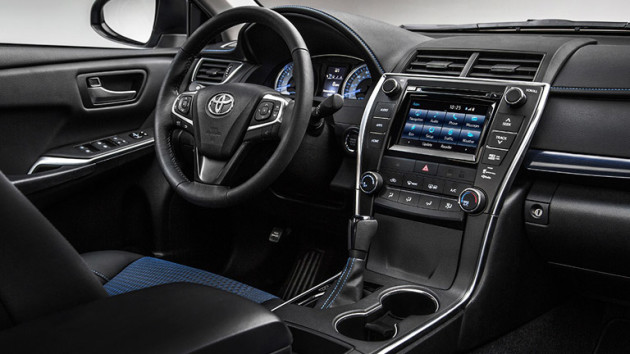 2016 Toyota Camry Special Edition interior