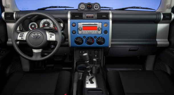 2016 Toyota FJ Cruiser interior 2