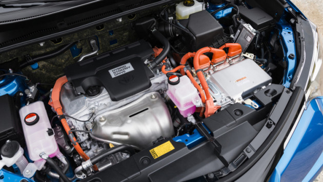 2016 Toyota RAV4 Hybrid engine