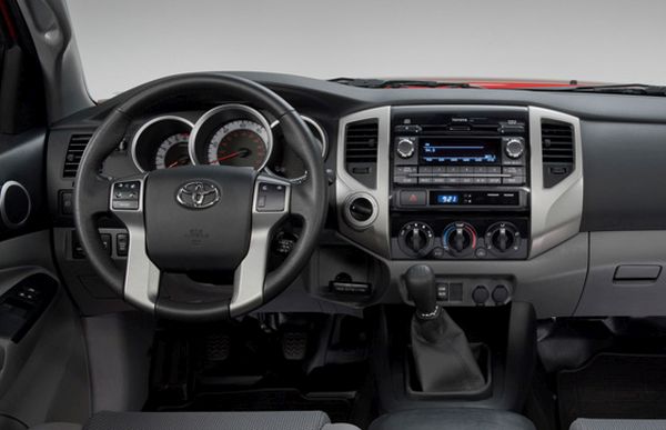 2017 Toyota Tacoma interior